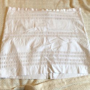 Gap white eyelet skirt size 6